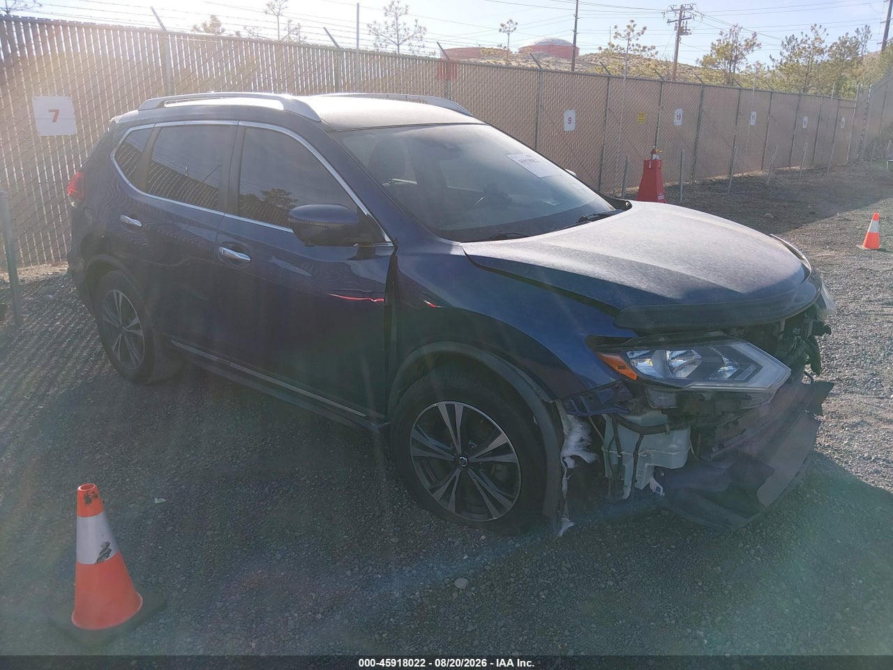 JN8AT2MT2JW****** · 2018 NISSAN ROGUE SL