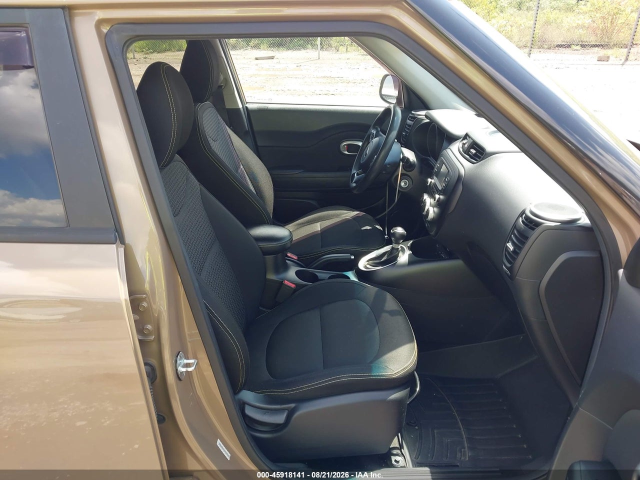 2015 KIA SOUL + · 5/11