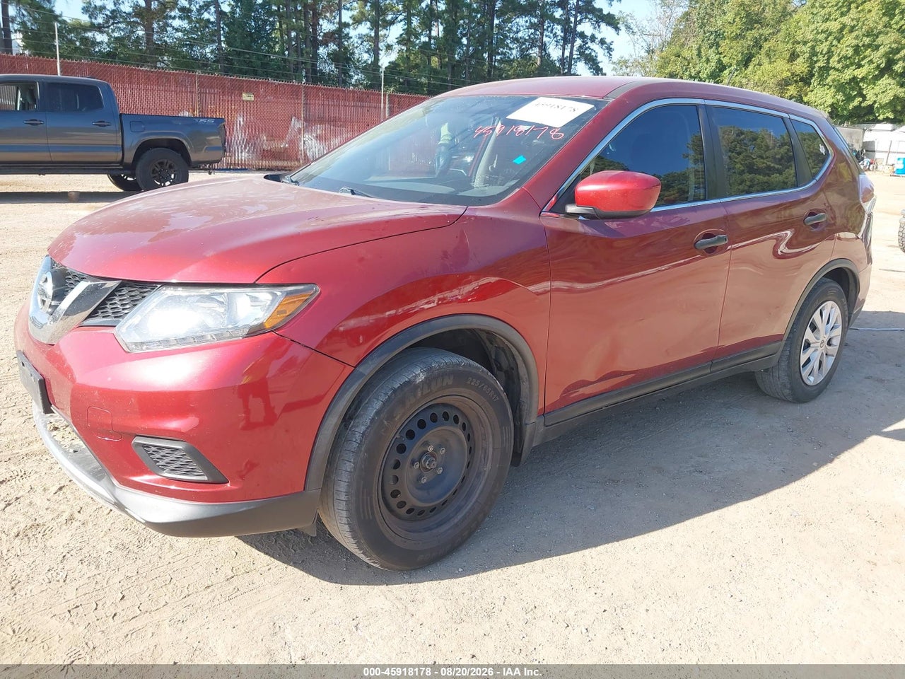 2016 NISSAN ROGUE S · 2/11