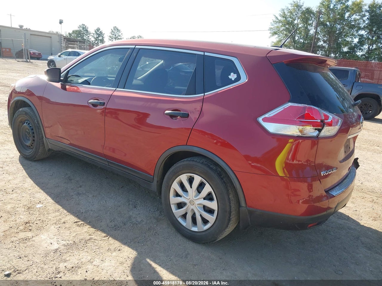 2016 NISSAN ROGUE S · 3/11
