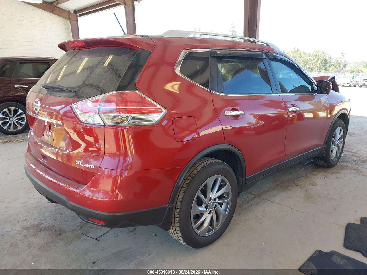 2015 NISSAN ROGUE SL · 4/11