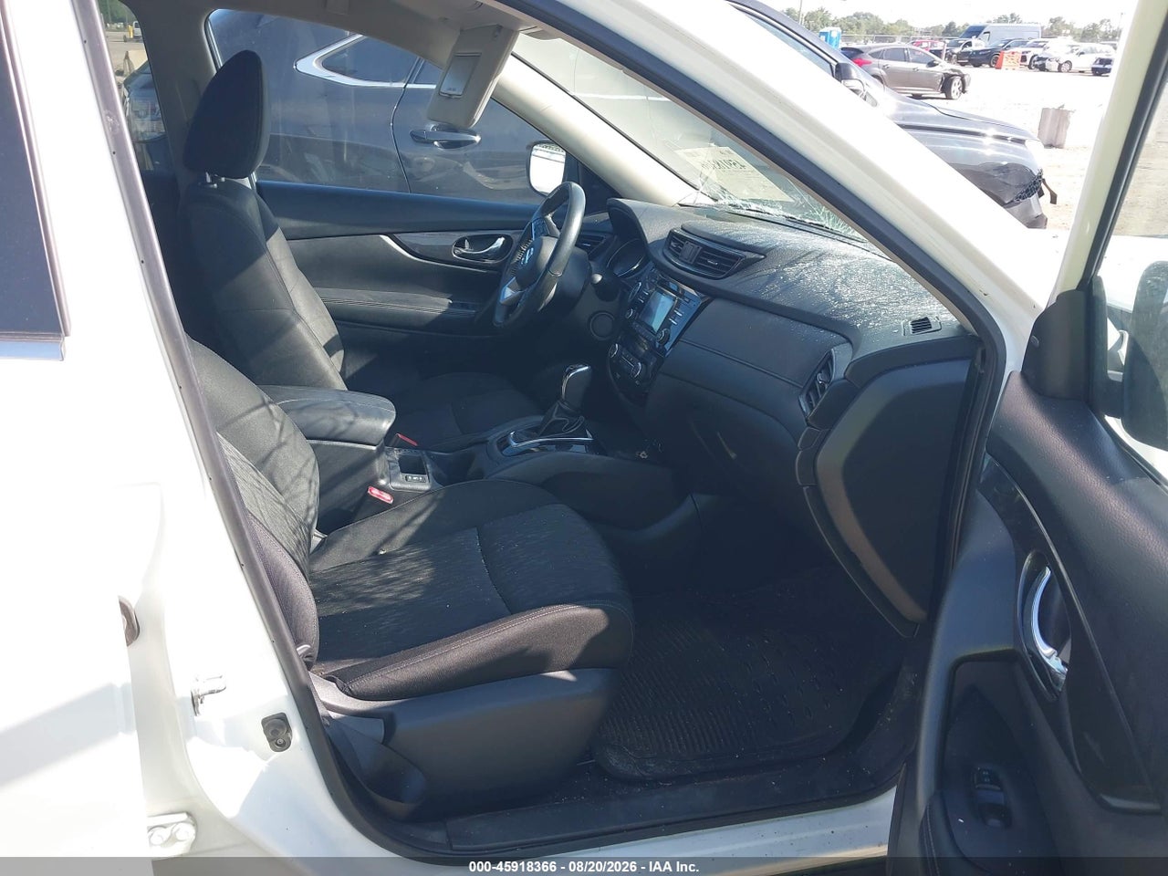 2017 NISSAN ROGUE SV · 5/11
