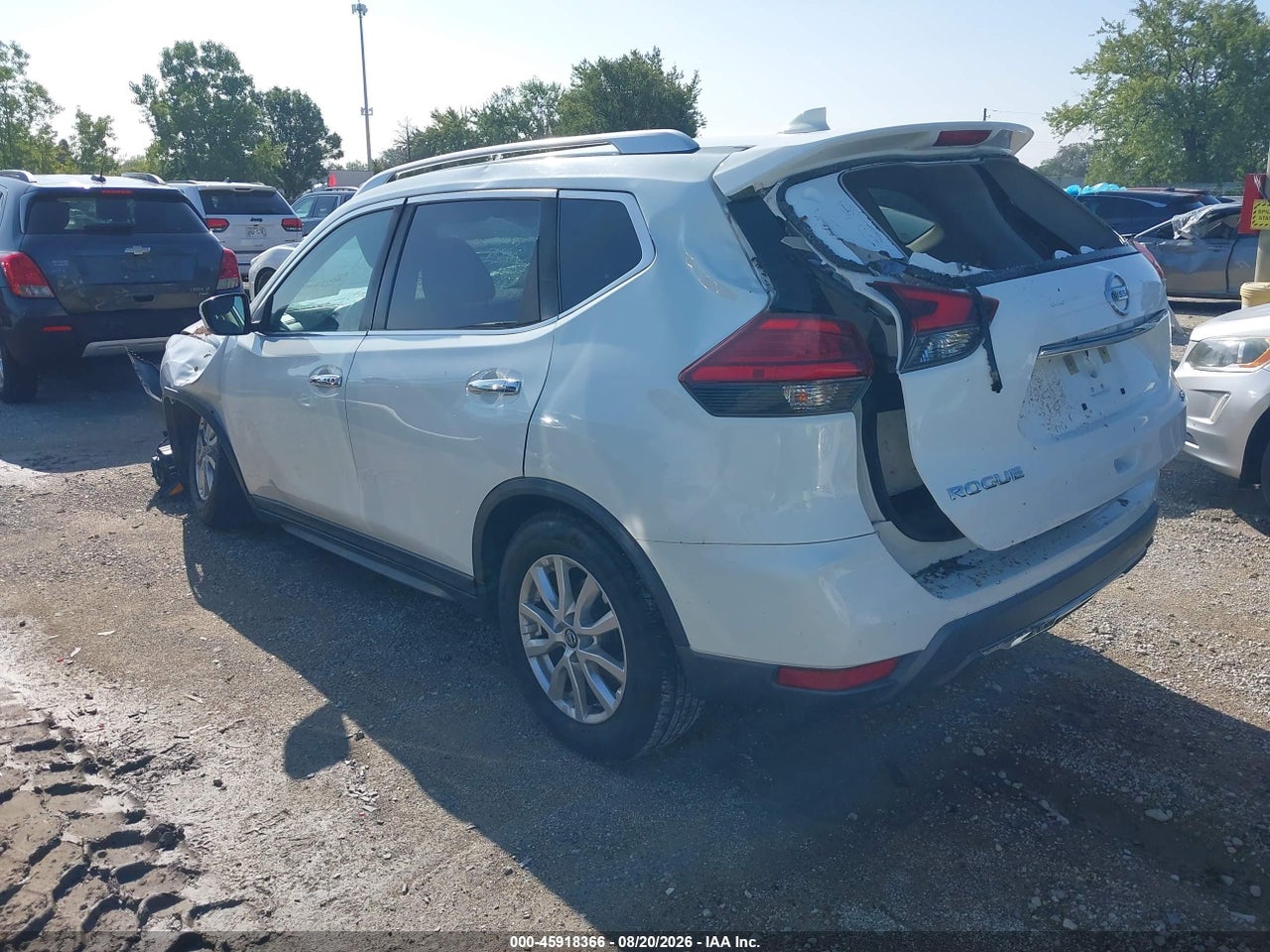 2017 NISSAN ROGUE SV · 3/11