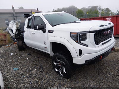 1GTUUEEL5PZ****** · 2023 GMC SIERRA 1500 4WD  SHORT BOX AT4