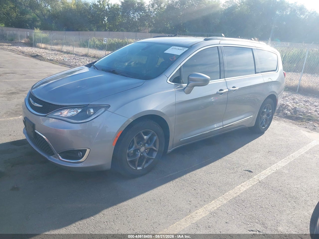 2017 CHRYSLER PACIFICA TOURING-L · 2/11