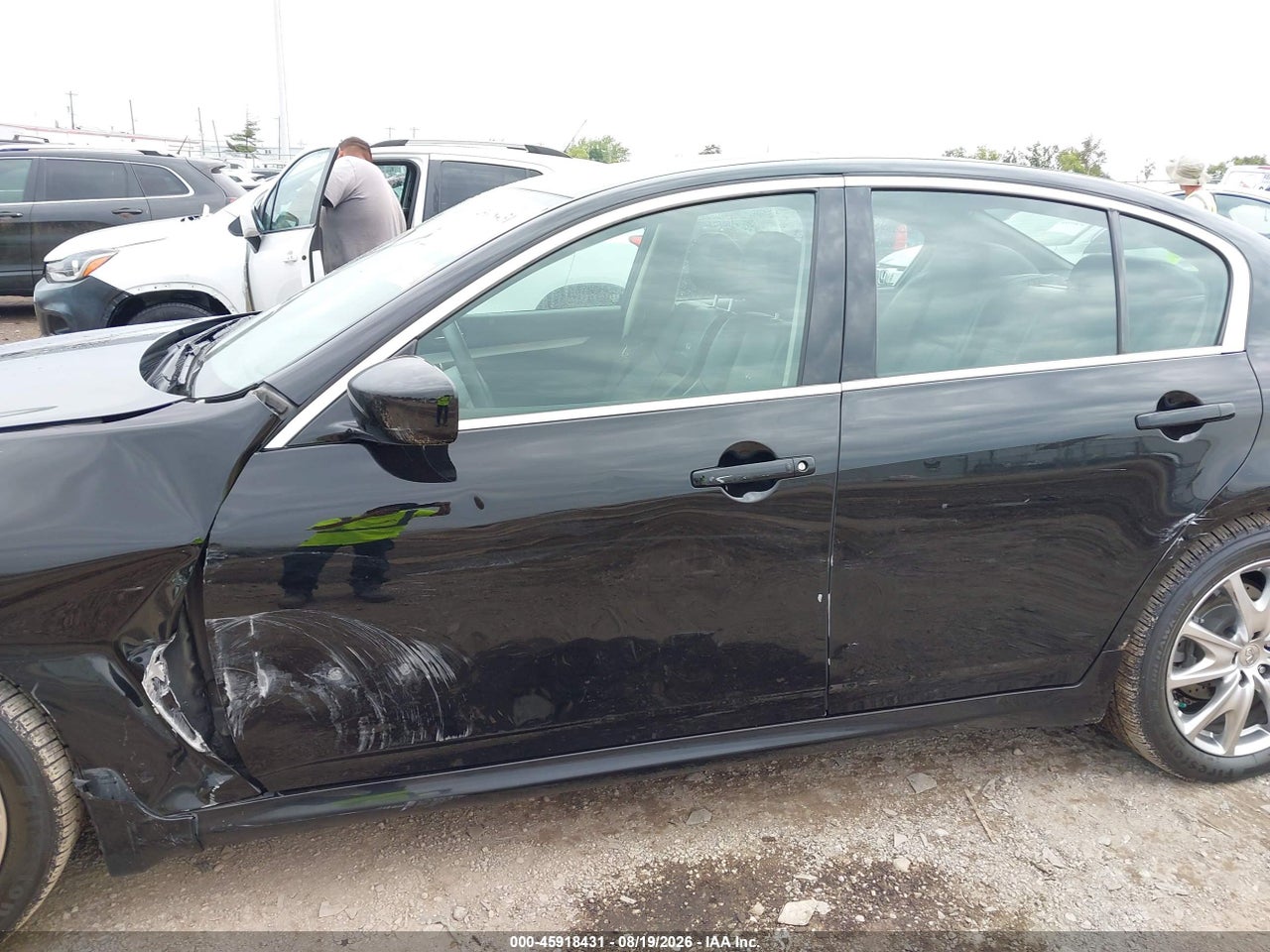 2011 INFINITI G37X · 6/11