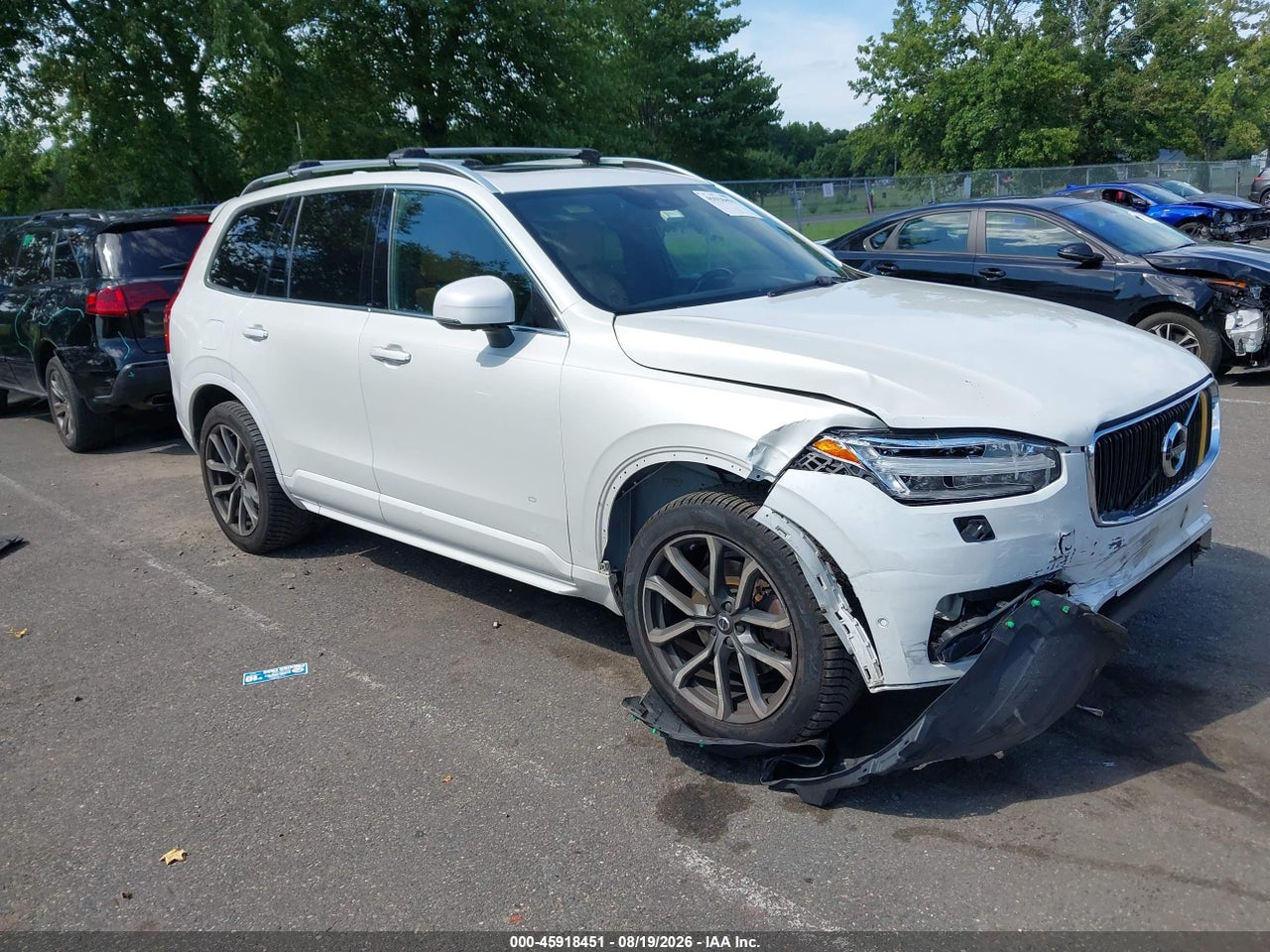 YV4A22PK2G1****** · 2016 VOLVO XC90 T6 MOMENTUM