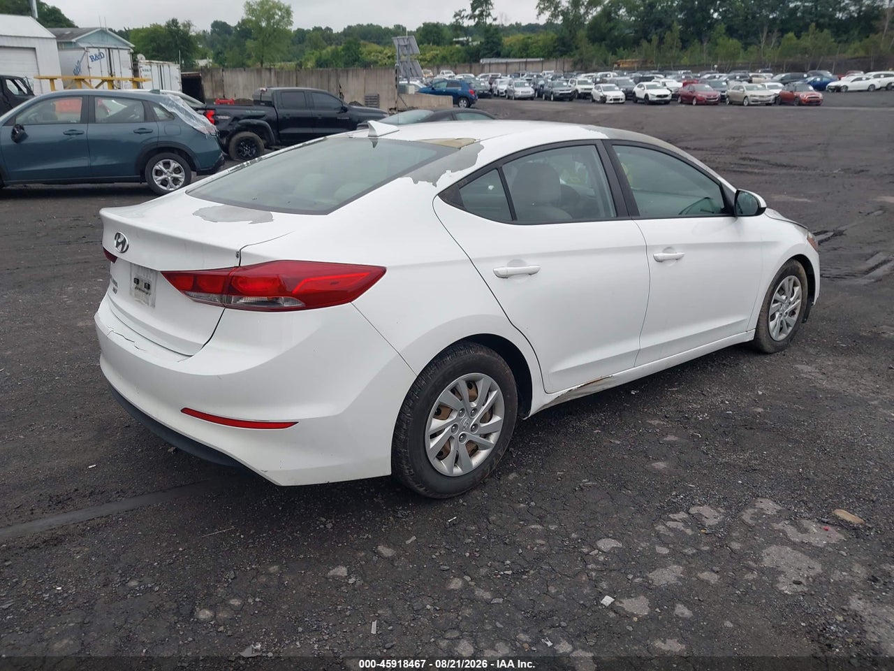 2017 HYUNDAI ELANTRA SE · 4/11