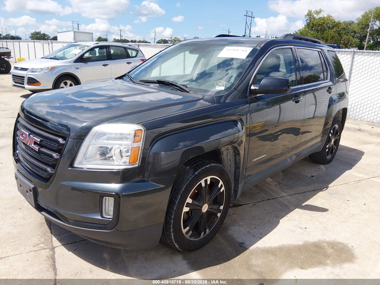 2017 GMC TERRAIN SLT · 2/3