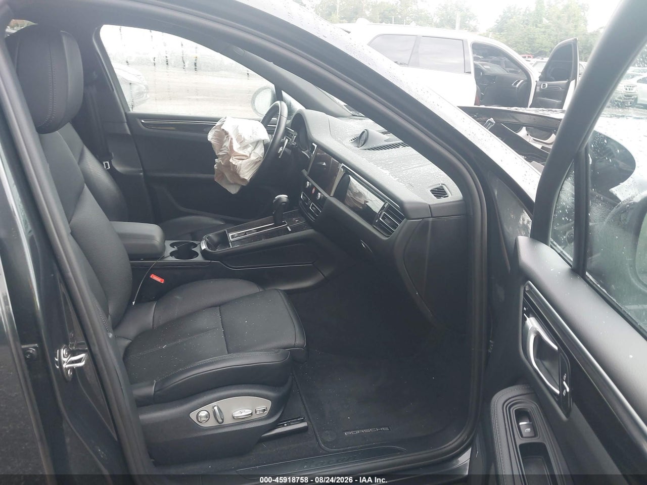 2024 PORSCHE MACAN T · 5/11