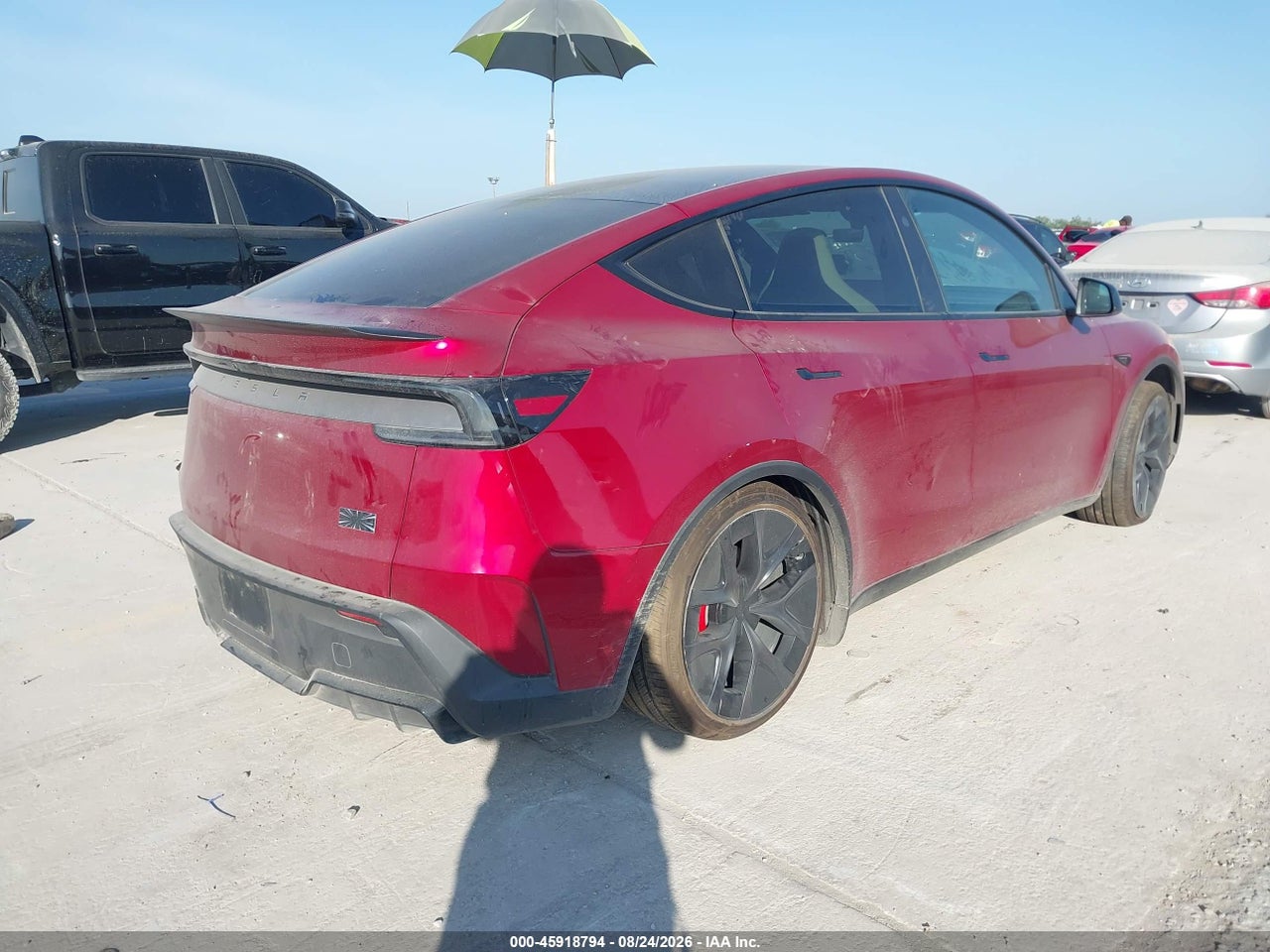 2026 TESLA MODEL Y PERFORMANCE ALL-WHEEL DRIVE · 4/10