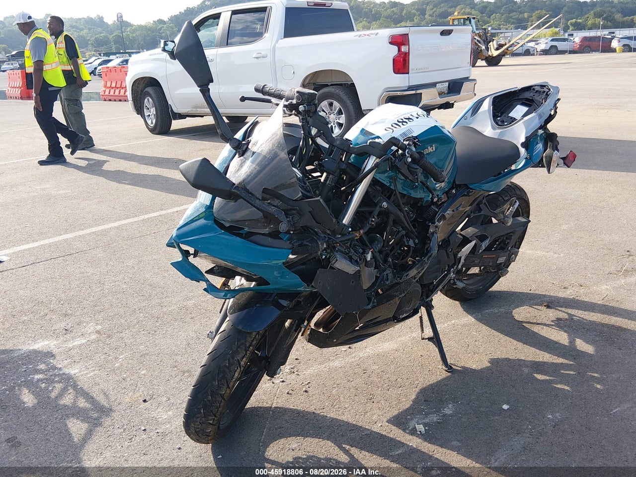 2021 KAWASAKI EX400 · 2/10