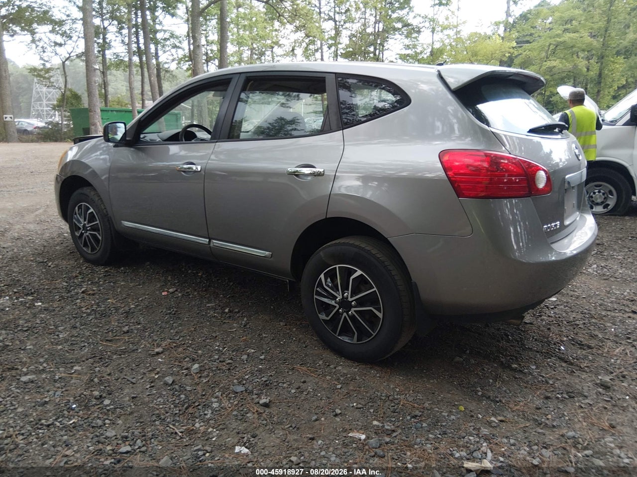2013 NISSAN ROGUE S · 3/10