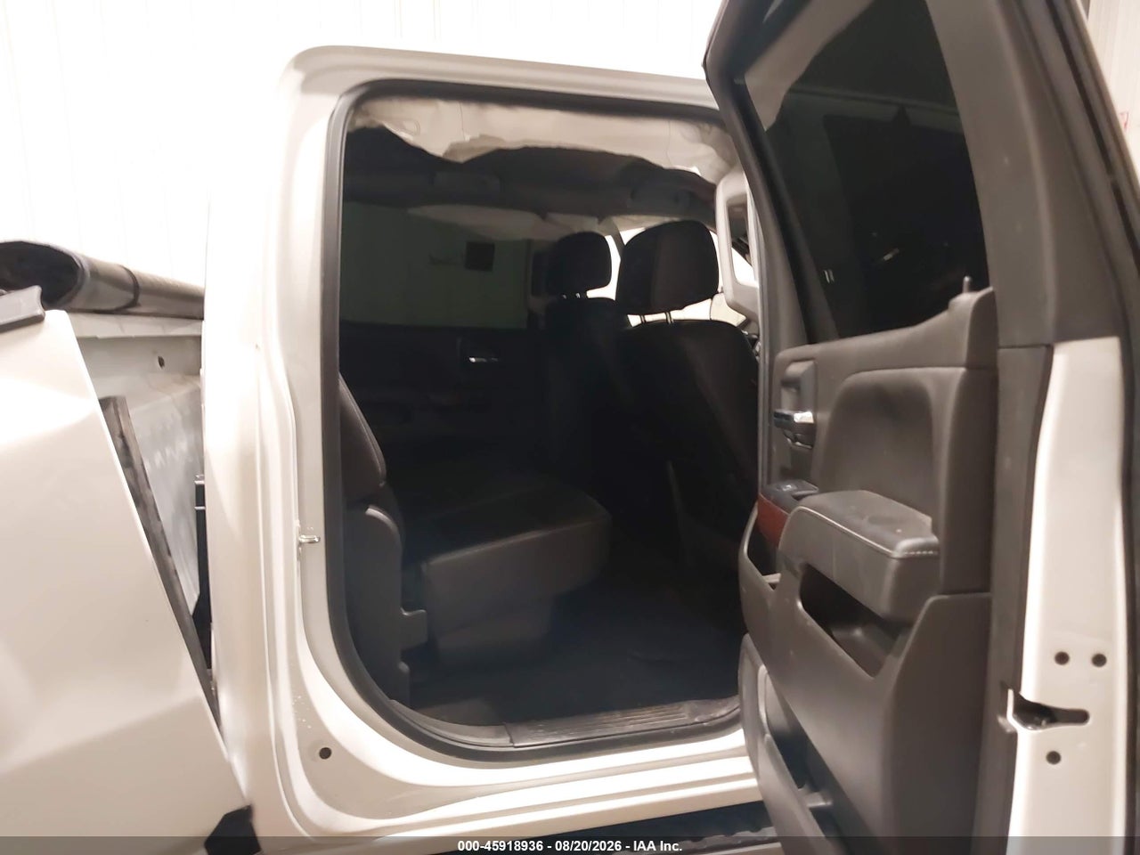 3GTU2NEC9JG****** · 2018 GMC SIERRA 1500 SLT · 8/11