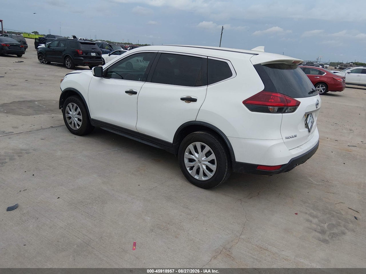 2018 NISSAN ROGUE S · 3/11