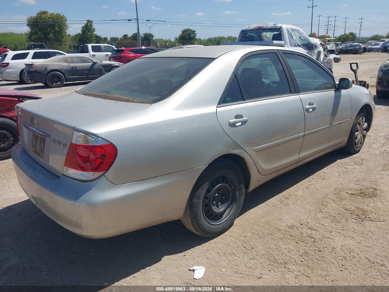 2005 TOYOTA CAMRY LE · 4/11