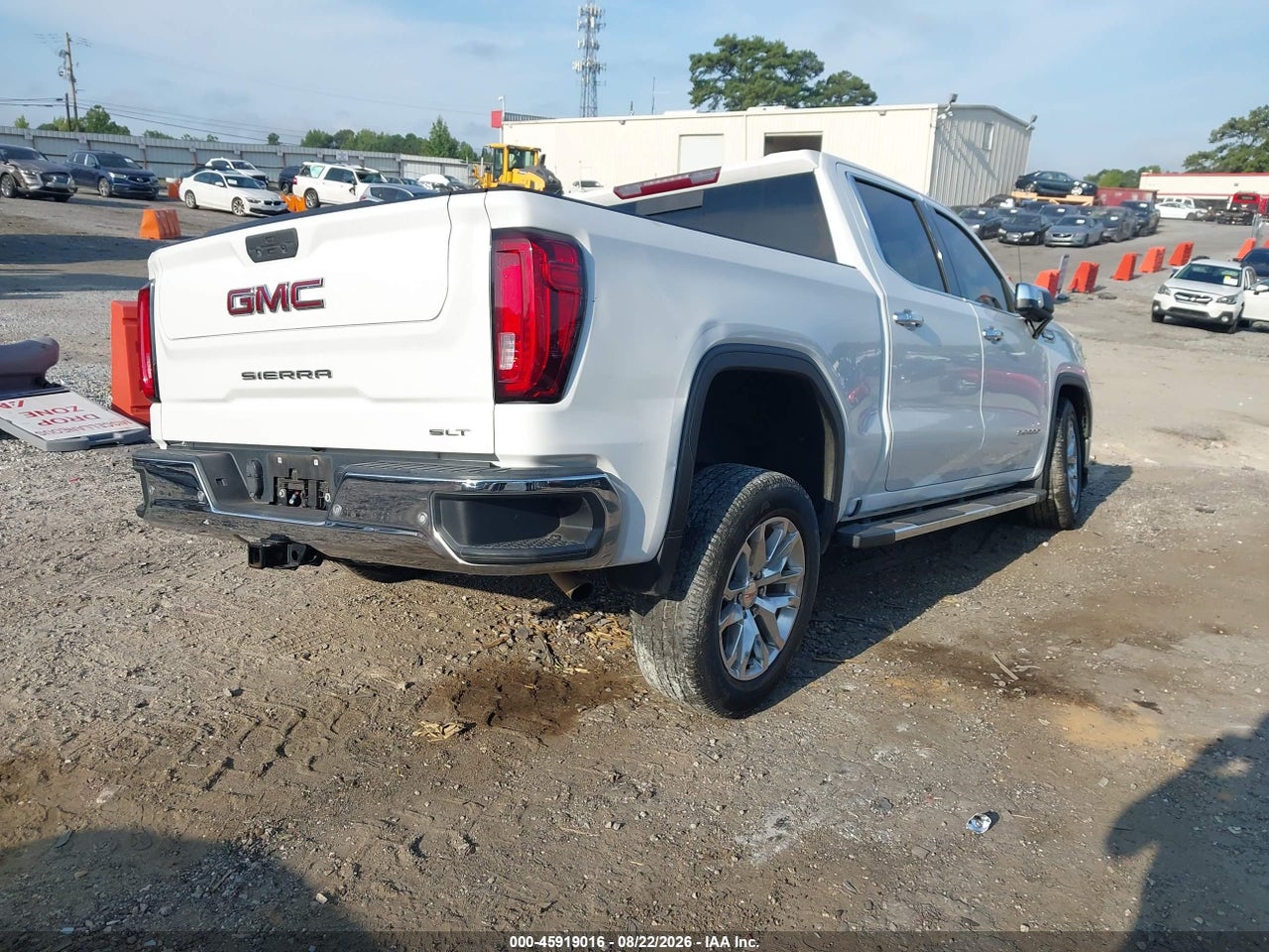2020 GMC SIERRA 1500 2WD  SHORT BOX SLT · 4/11