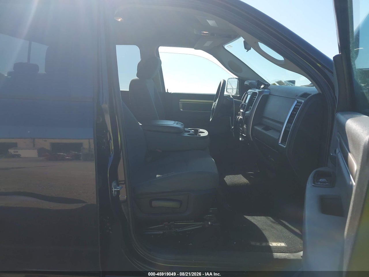2018 RAM 1500 SLT  4X4 6'4 BOX · 5/11