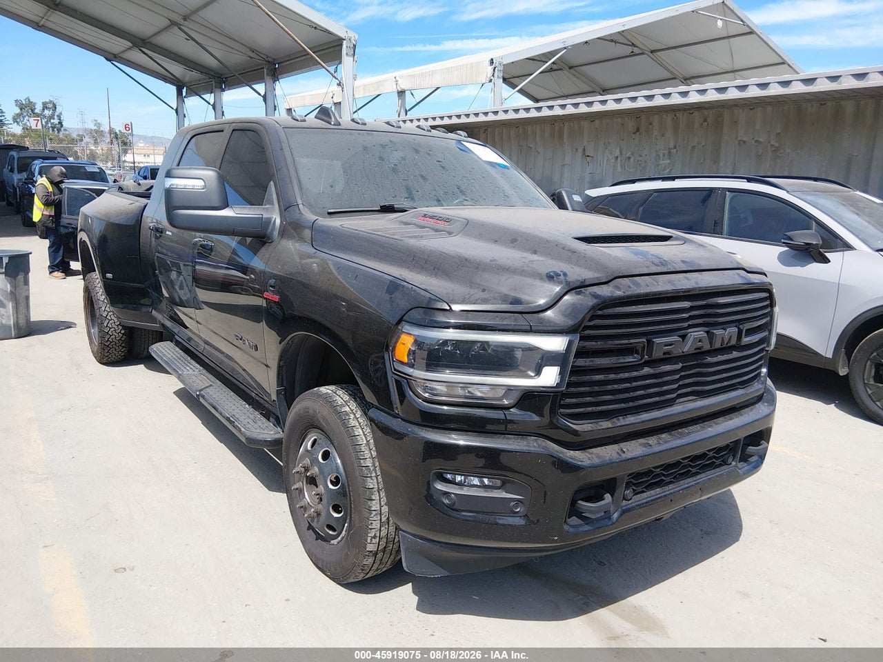 2024 RAM 3500 LARAMIE 4X4 6'4 BOX