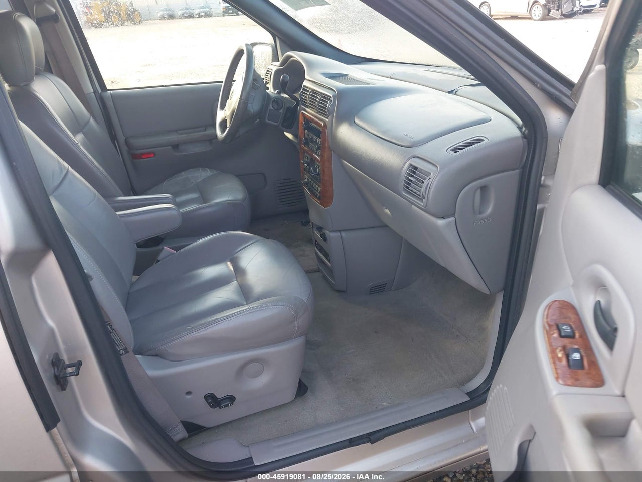 2004 OLDSMOBILE SILHOUETTE PREMIERE · 5/11