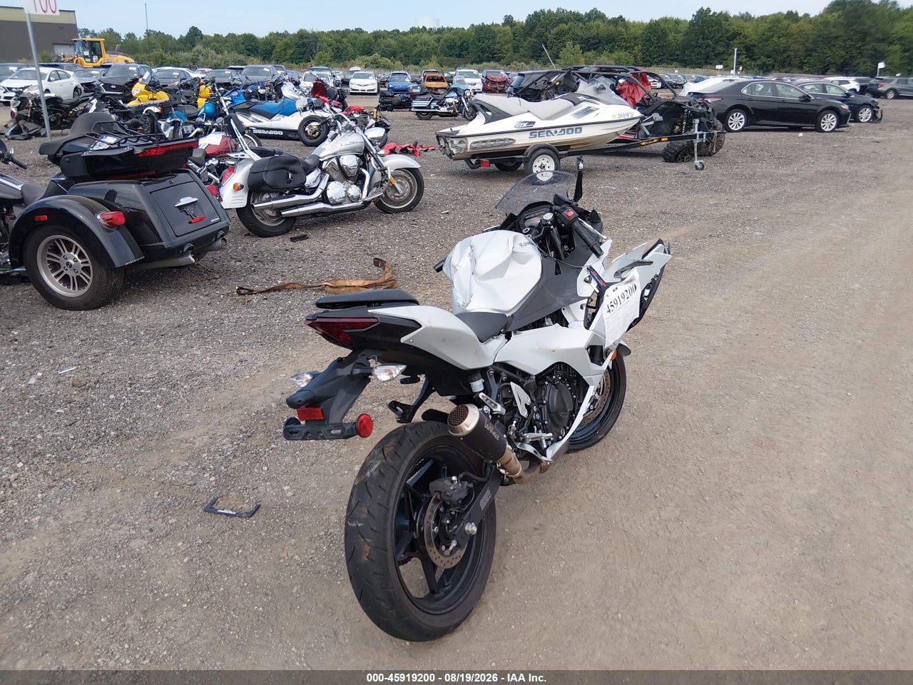 2025 KAWASAKI EX500   · 4/11