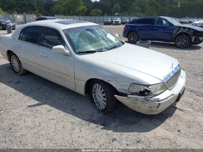 1LNHM83W74Y****** · 2004 LINCOLN TOWN CAR ULTIMATE