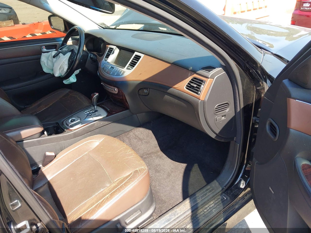 2012 HYUNDAI GENESIS 3.8 · 5/11