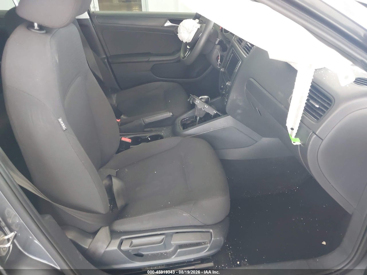 2016 VOLKSWAGEN JETTA 1.4T S · 5/11