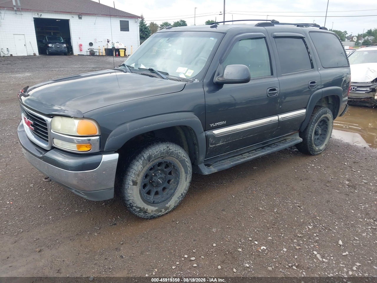2003 GMC YUKON SLT · 2/11