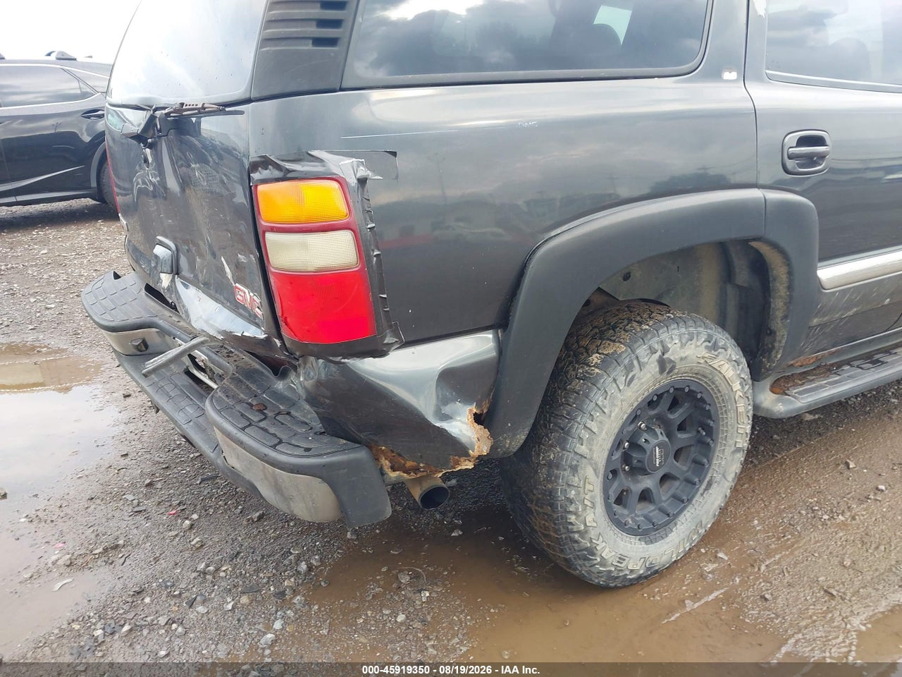 2003 GMC YUKON SLT · 6/11