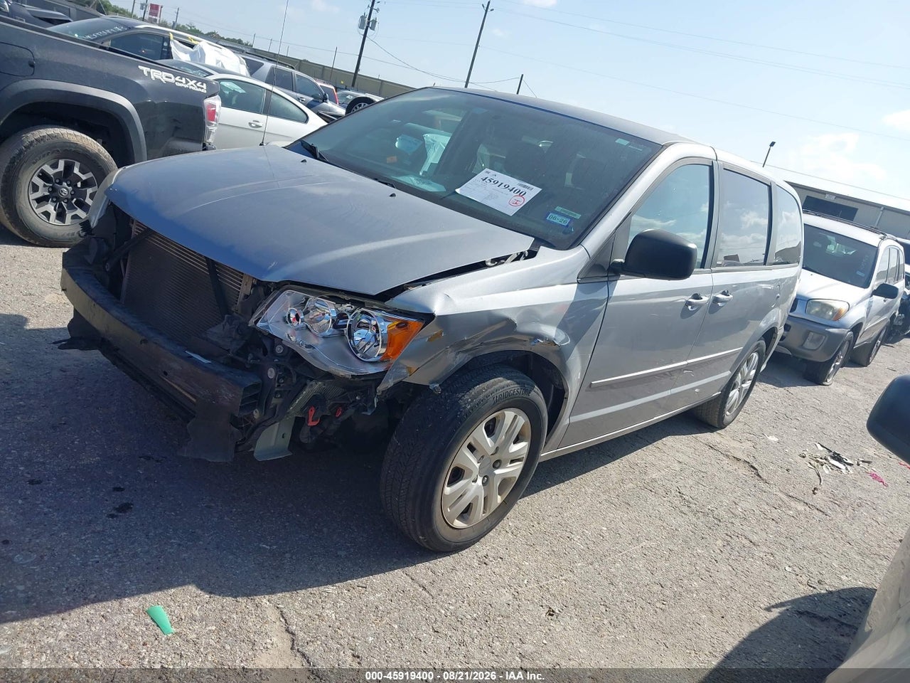 2015 DODGE GRAND CARAVAN SE · 2/11