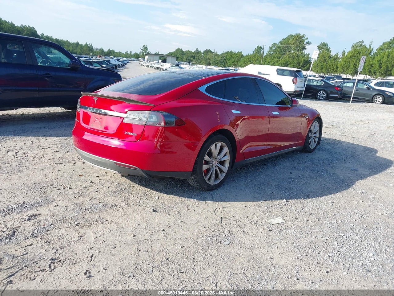 2014 TESLA MODEL S P85D · 4/9