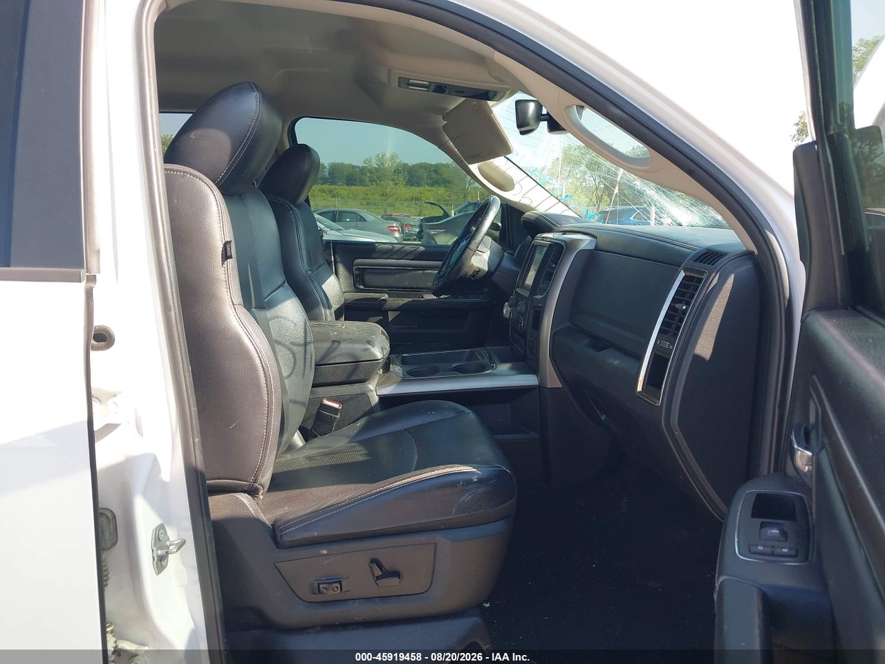 2017 RAM 1500 · 5/11
