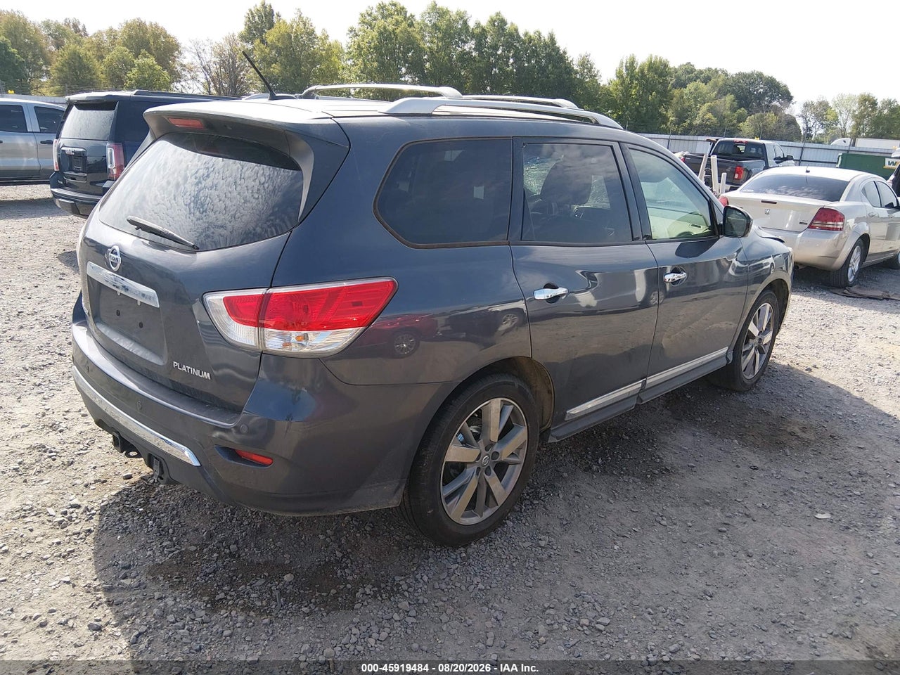 2013 NISSAN PATHFINDER PLATINUM · 4/11