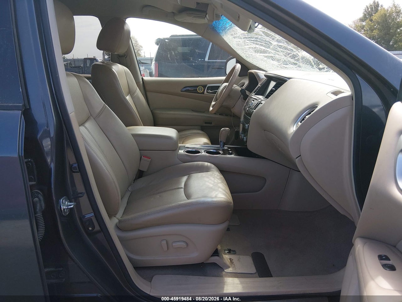 2013 NISSAN PATHFINDER PLATINUM · 5/11