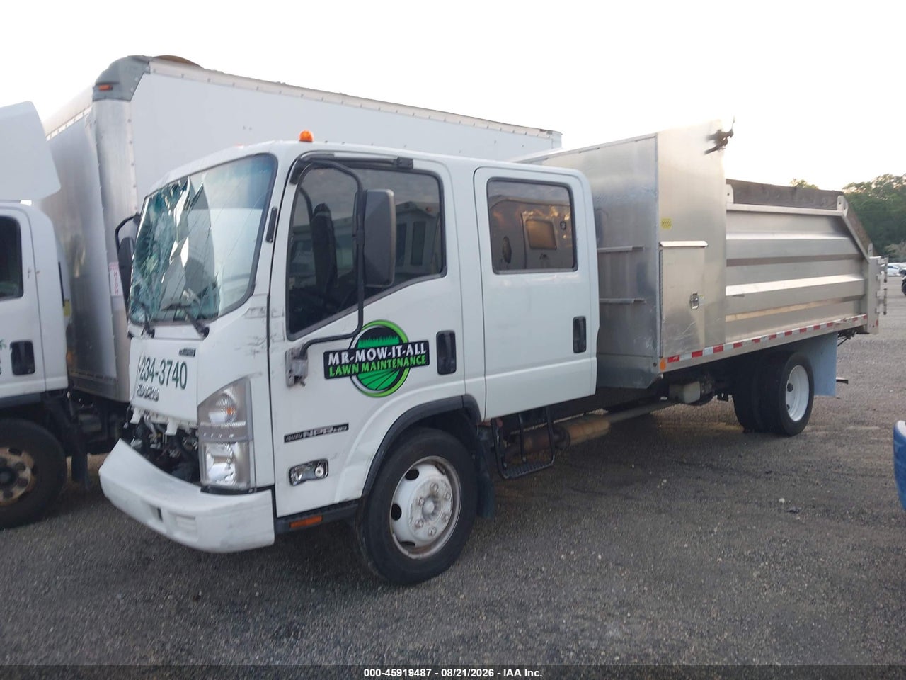 2021 ISUZU NPR HD · 2/4