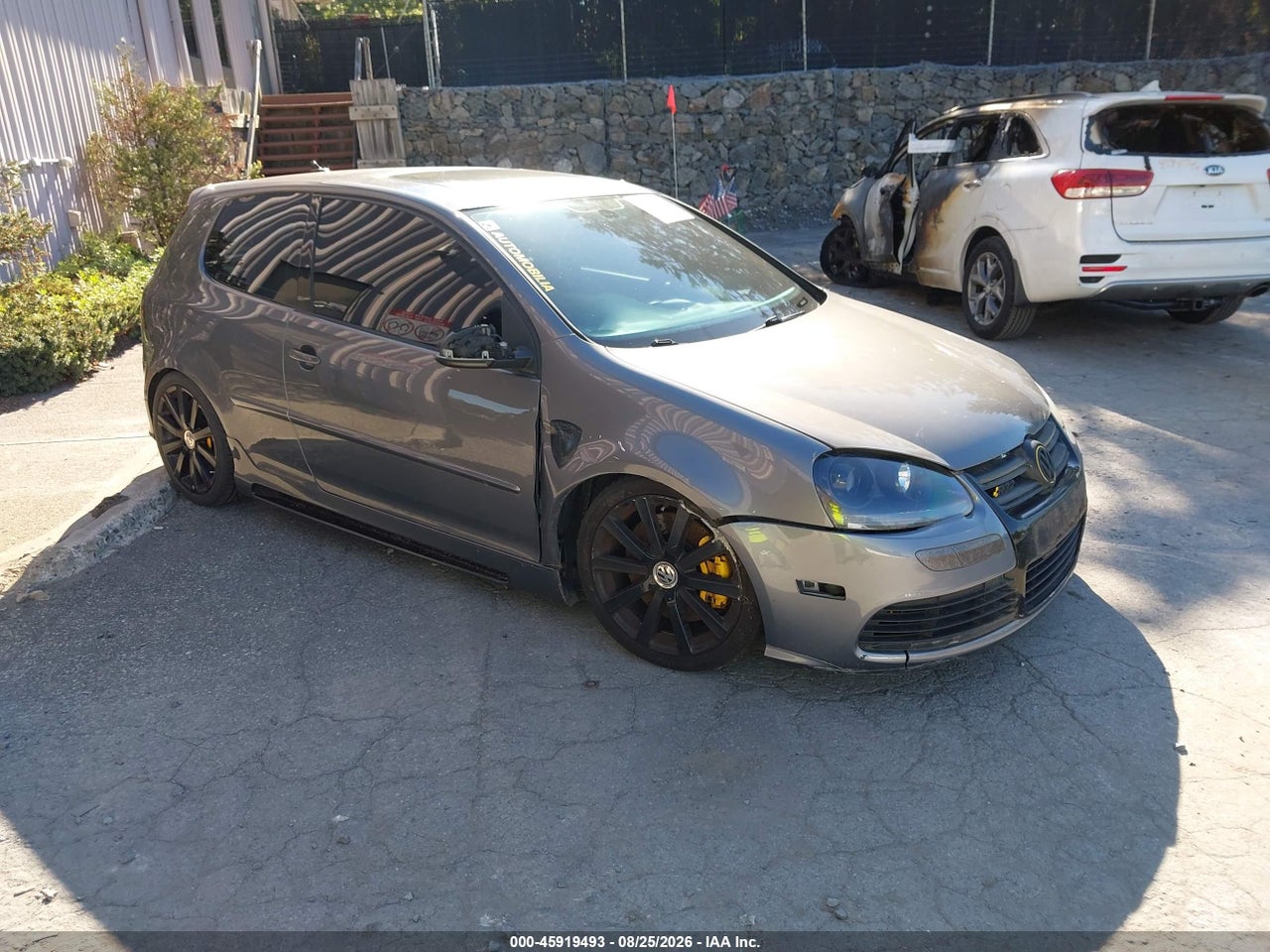 WVWKC71K18W****** · 2008 VOLKSWAGEN R32