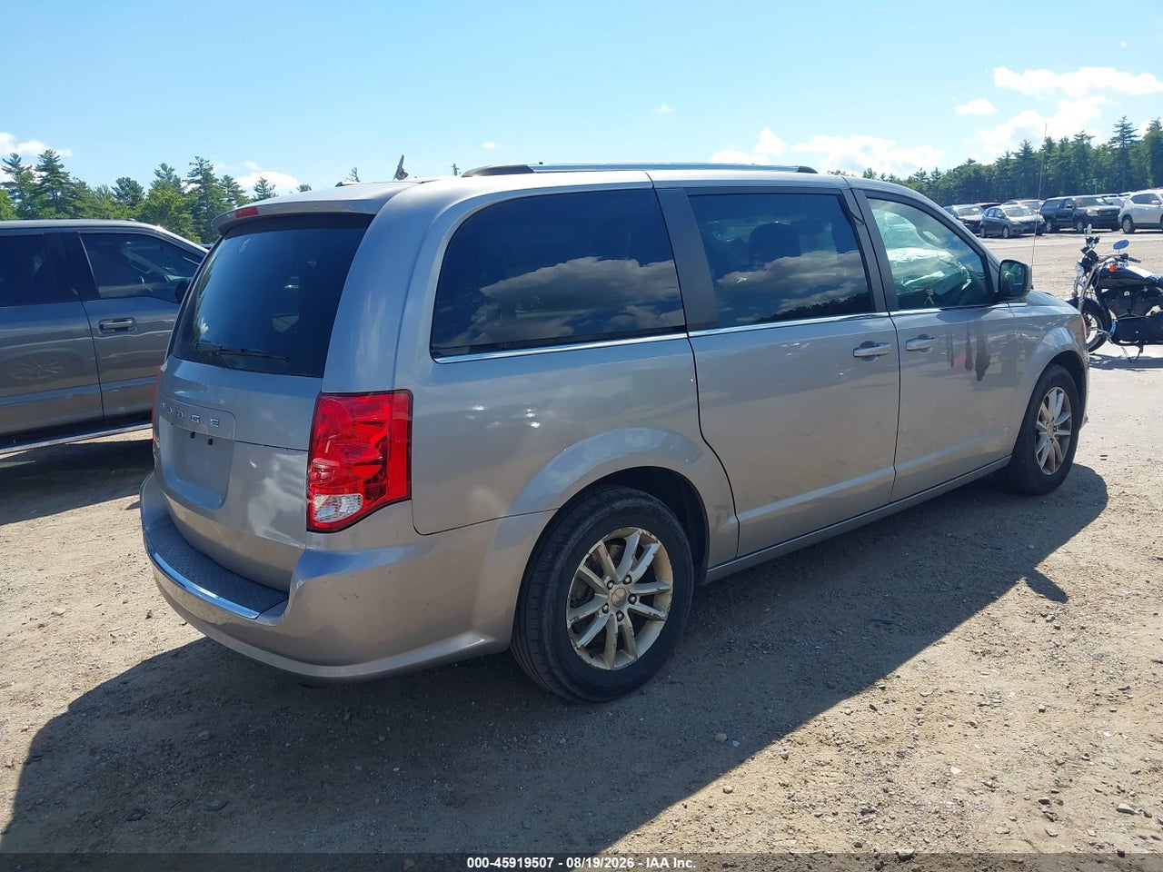 2019 DODGE GRAND CARAVAN SXT · 4/11