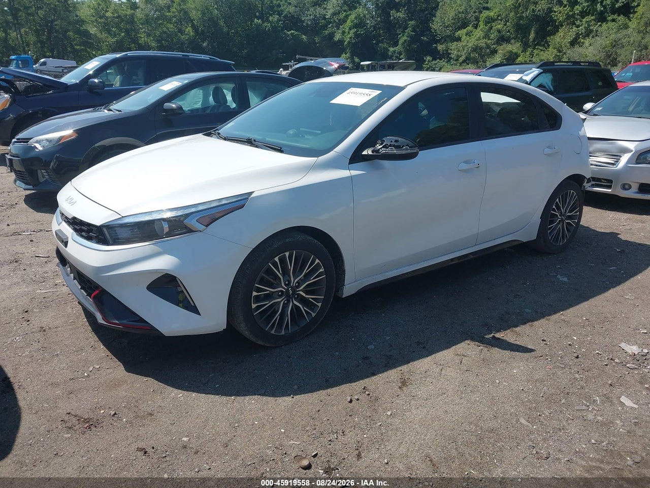 2022 KIA FORTE GT-LINE · 2/4