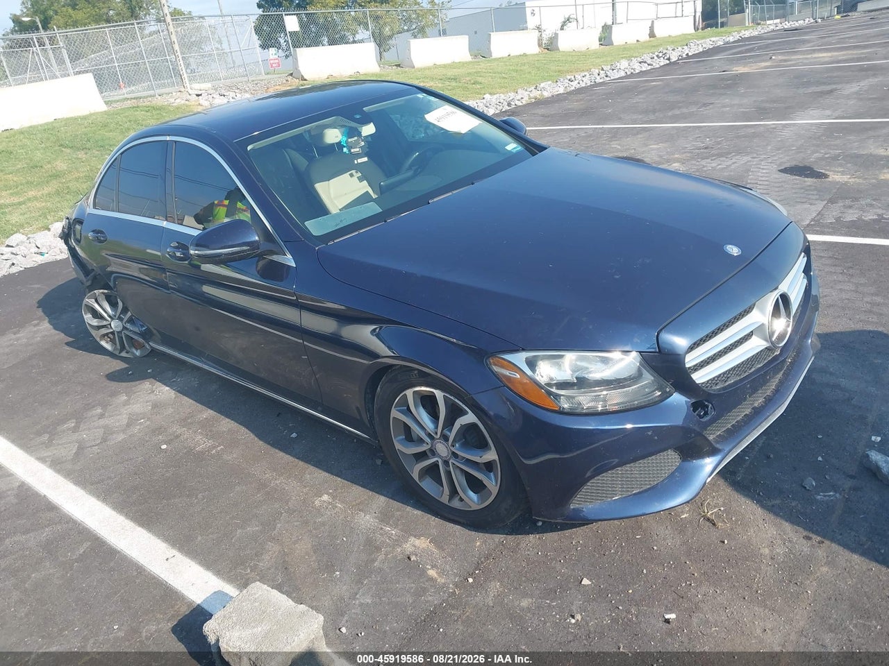 55SWF4JB2GU****** · 2016 MERCEDES-BENZ C 300