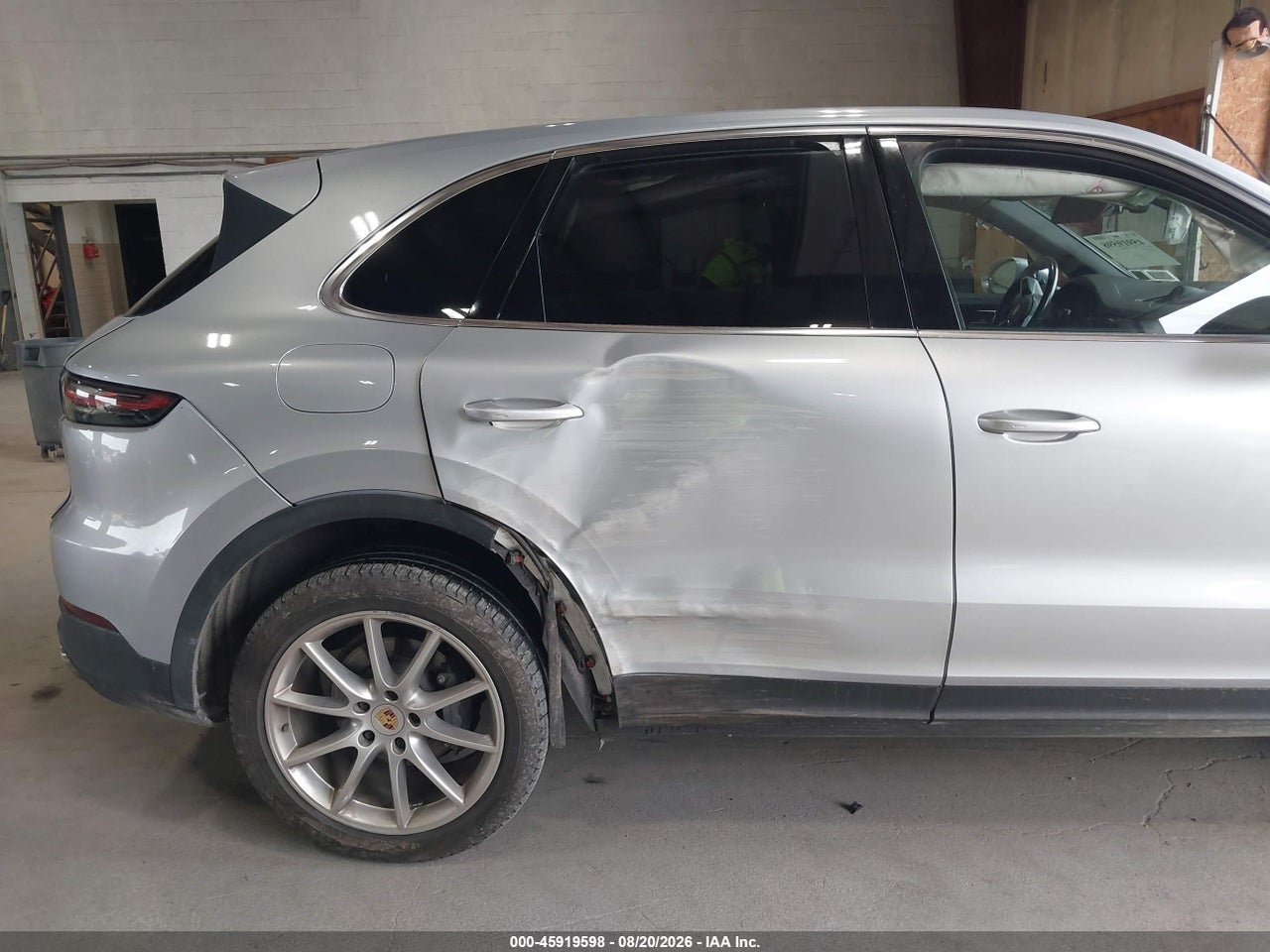 2019 PORSCHE CAYENNE S · 6/10