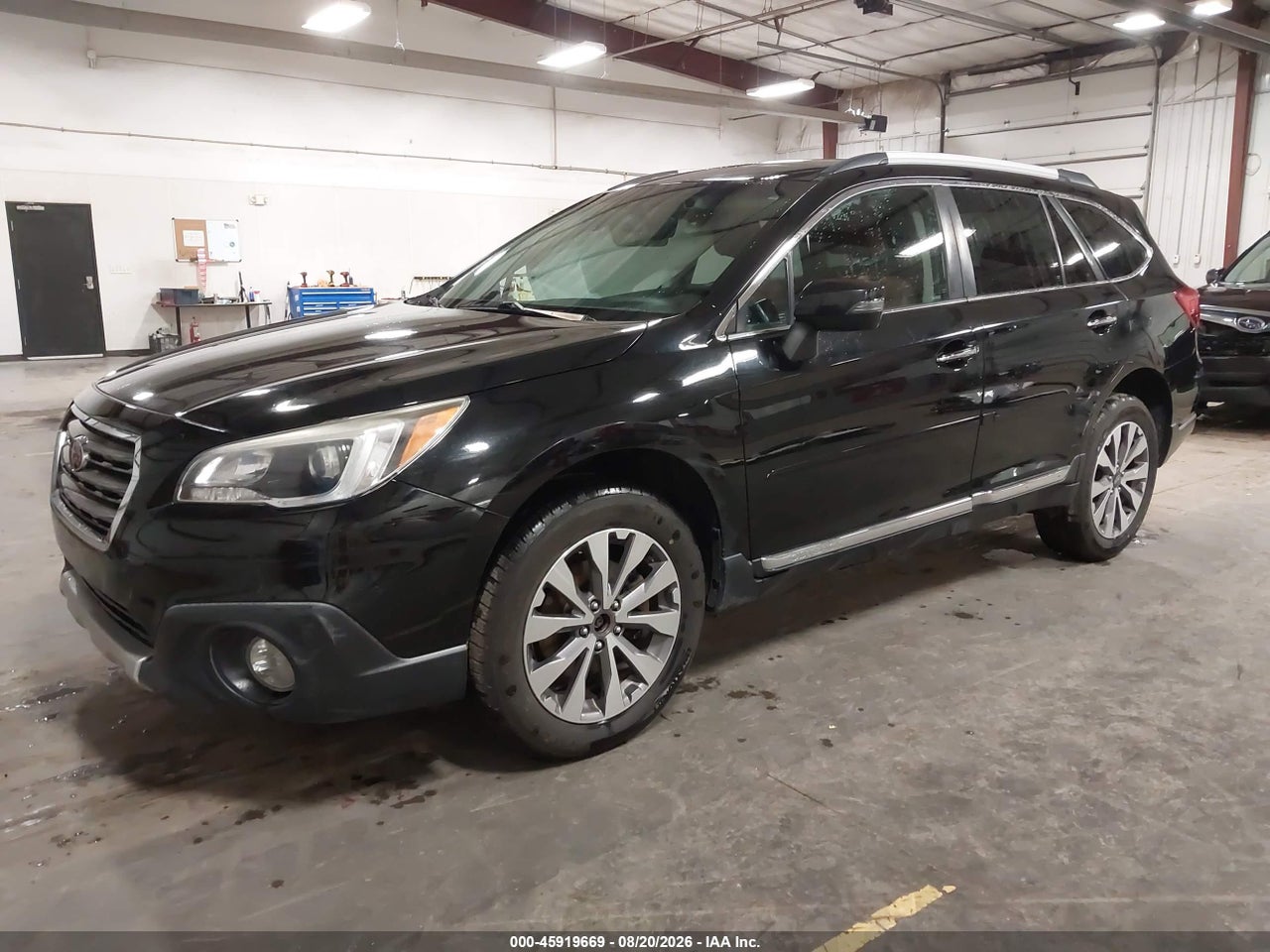 2017 SUBARU OUTBACK 2.5I TOURING · 2/11