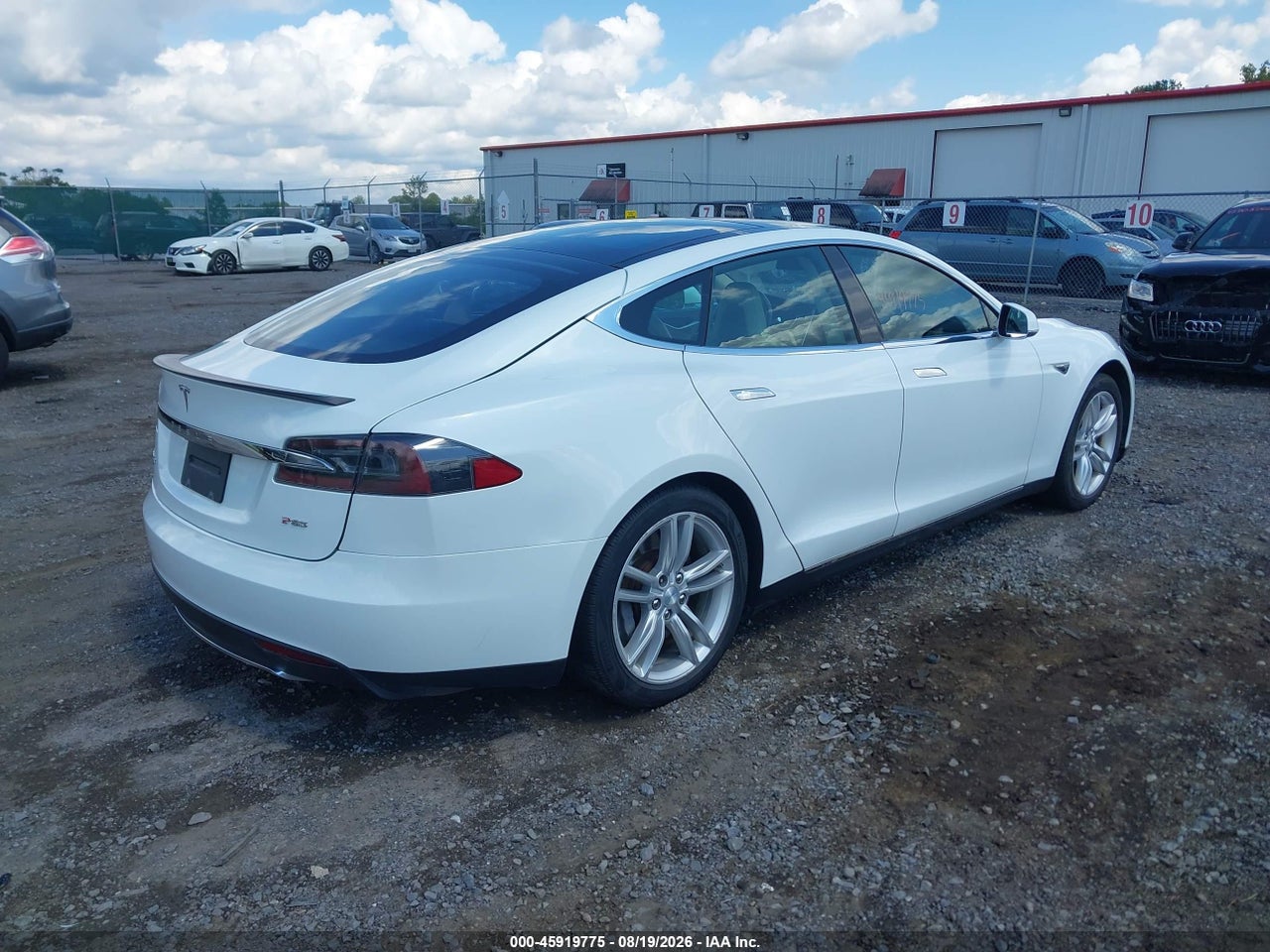 5YJSA1DP2DF****** · 2013 TESLA MODEL S PERFORMANCE · 4/11