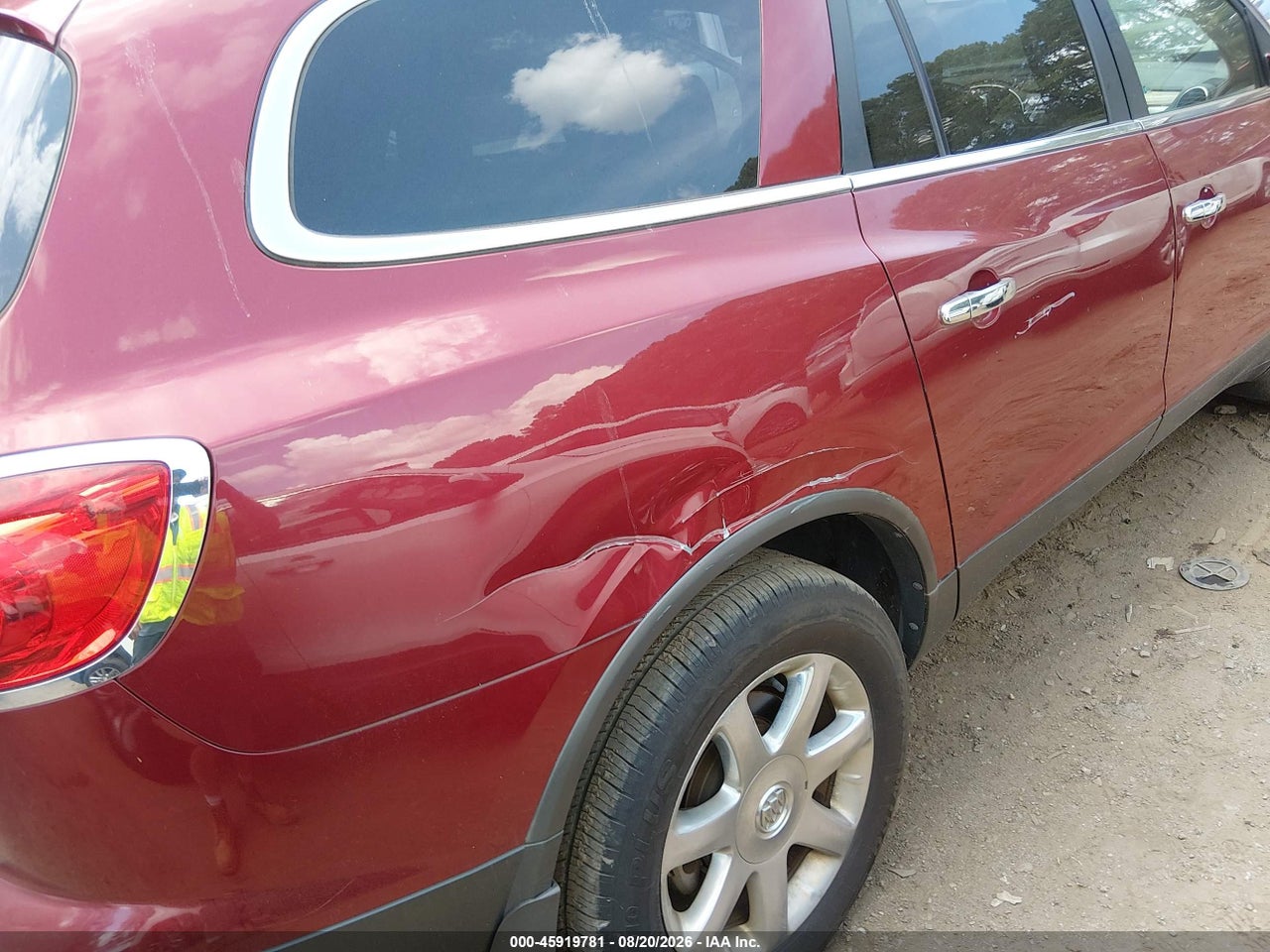 2010 BUICK ENCLAVE 2XL · 6/11