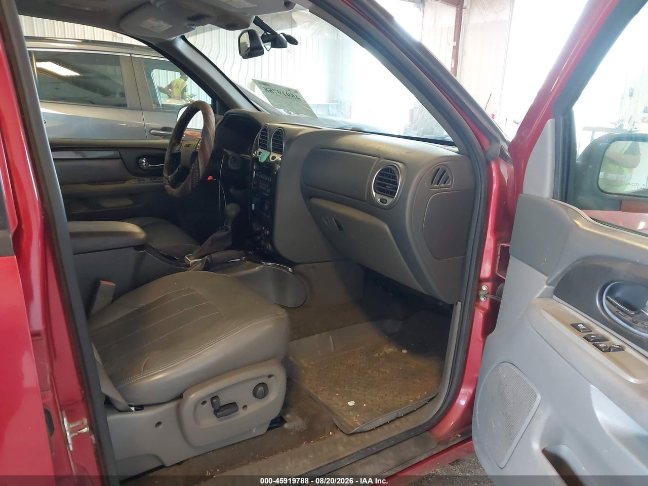 2004 GMC ENVOY XUV SLT · 5/11