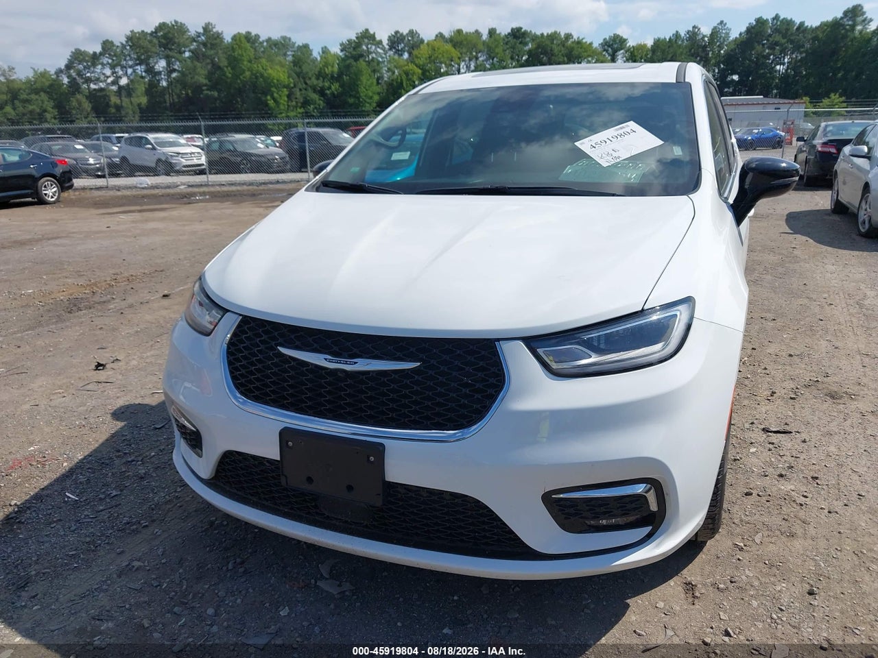 2026 CHRYSLER PACIFICA LIMITED · 6/11
