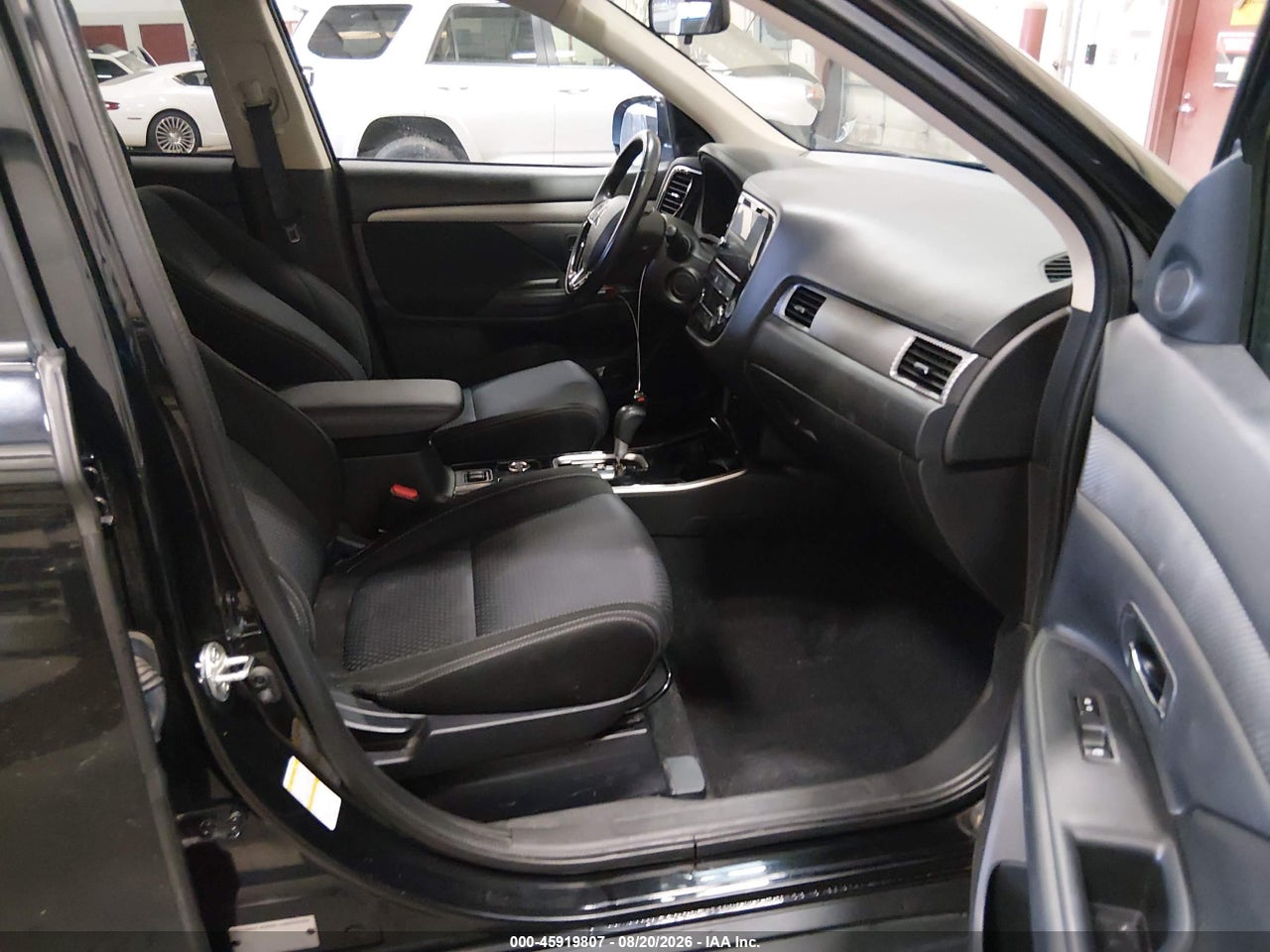 2017 MITSUBISHI OUTLANDER SE · 5/11