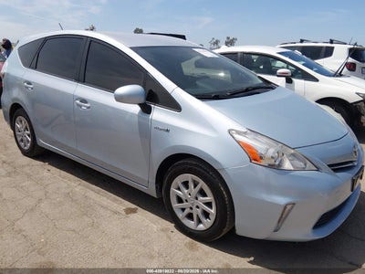 JTDZN3EU6C3****** · 2012 TOYOTA PRIUS V THREE