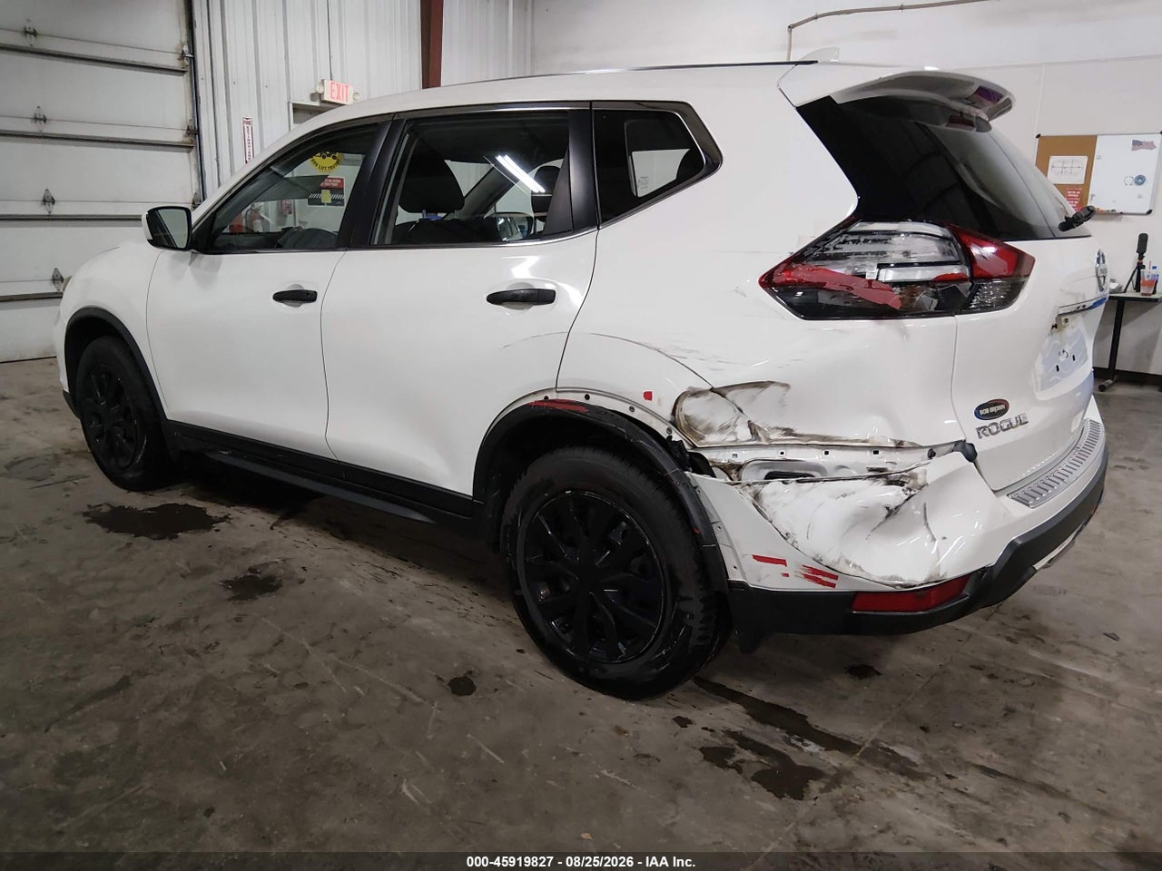 2017 NISSAN ROGUE S · 3/11