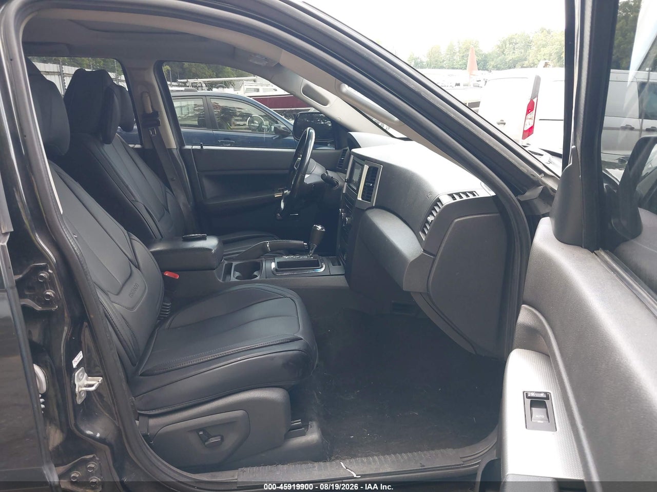2010 JEEP GRAND CHEROKEE LAREDO · 5/11